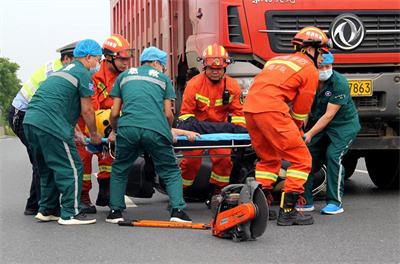 荥经沛县道路救援